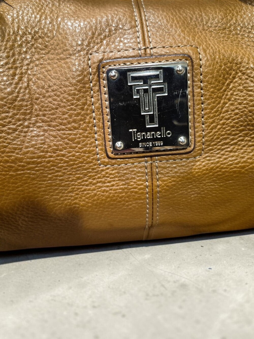 Tignanello Pebbled eather Shoulder Bag - Picture 3 of 8